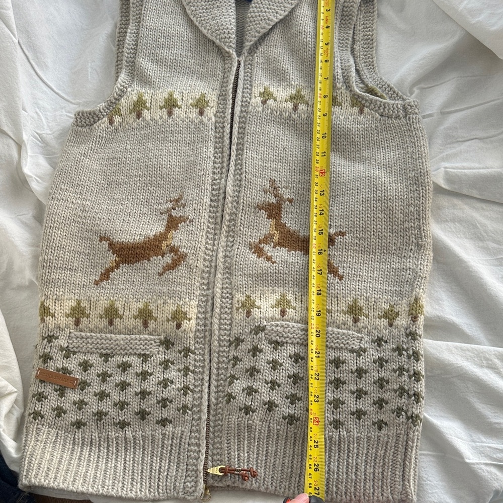 Gray Knit Vest with Deer Pattern - Picture 6 of 6